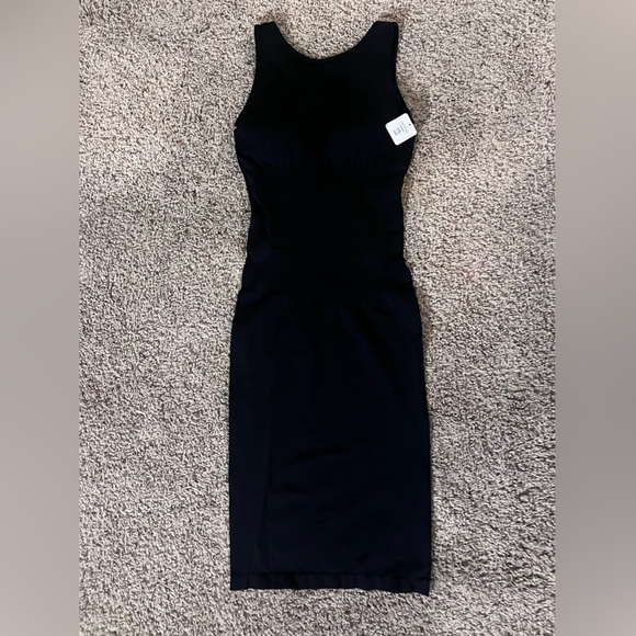 Dresses & Skirts - Bodycon Shaper Dress M/L